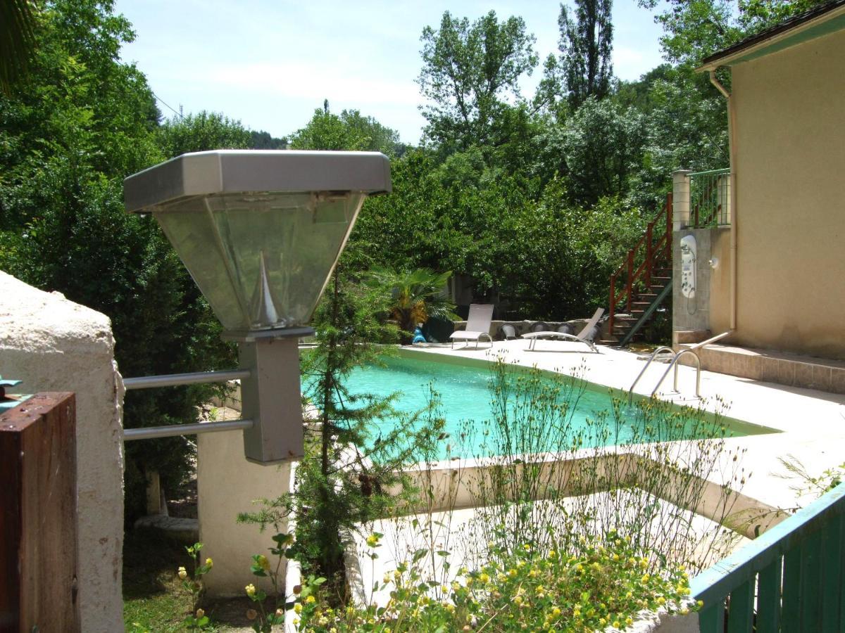 לה קאנורג Les Gites Du Moulin D Olt מראה חיצוני תמונה